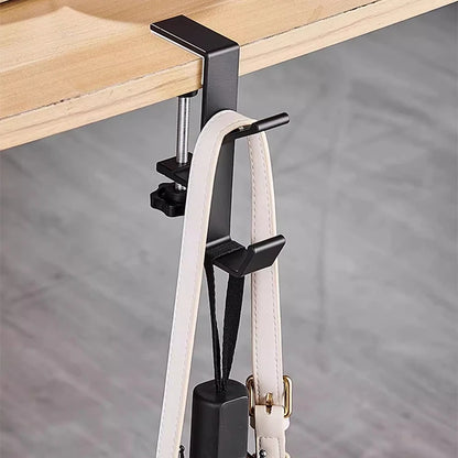 Gancho organizador ajustável.